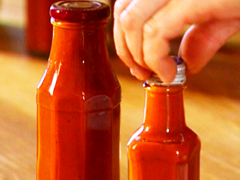 Підбірка найкращих рецептів кетчупу з помідор, слив, яблук і перцю на зиму - покроковий опис з фото
