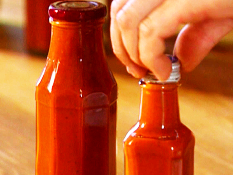 Válogatás a legjobb receptek ketchup paradicsomból, szilva, alma és paprika télen - lépésről lépésre leírás fotókkal