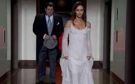 Esküvői képek a legstílusosabb és gyönyörű menyasszony a filmben