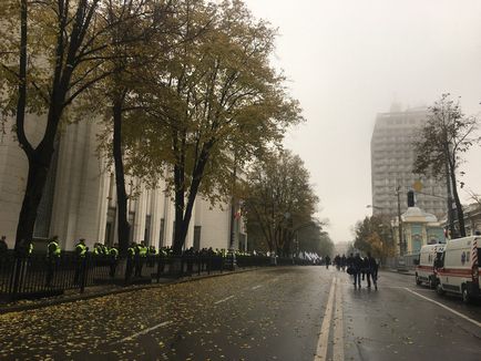 Поліклініку водників позбавляють даху над головою