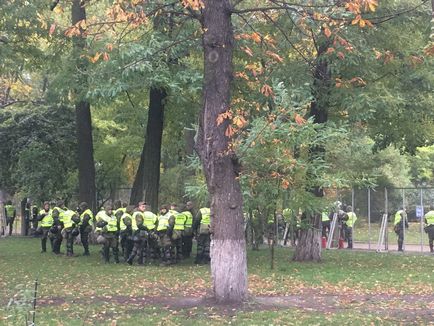 Поліклініку водників позбавляють даху над головою