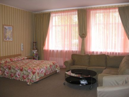 Raivola - vidéki hotel (van egy hálószoba ajtaját) Raivola - vidéki hotel