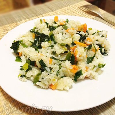 Рис з луком шалот і морквою на сковороді, класні вегетаріанські рецепти