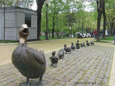 Cele mai neobișnuite monumente sunt lobby-ul Irkutsk