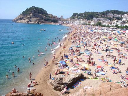 Independent de-a lungul coastei Costa Brava până în orașul Tossa de Mar