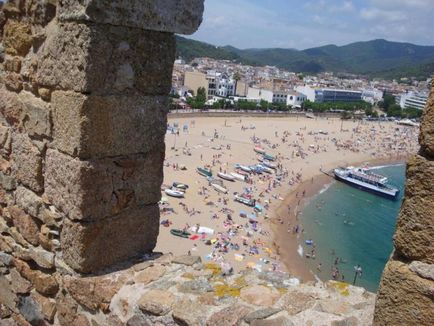 Independent de-a lungul coastei Costa Brava până în orașul Tossa de Mar