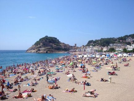 Independent de-a lungul coastei Costa Brava până în orașul Tossa de Mar