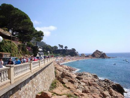 Independent de-a lungul coastei Costa Brava până în orașul Tossa de Mar