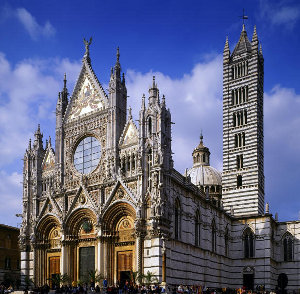 Siena - cel mai frumos oraș din provincia Toscana, excursii de la operatorul de turism de încredere 