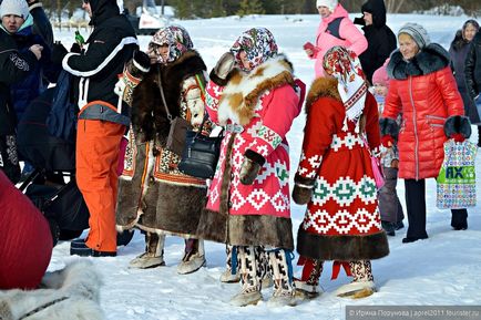 Összeszedte a rénszarvas pásztorok, vadászok és halászok a falu Russkinskaya, visszajelzést aprel2011 turista (vadászok) Összeszedte a rénszarvas pásztorok, vadászok és halászok a falu Russkinskaya, visszajelzést turisták aprel2011