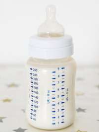 Терміни та особливості зберігання грудного молока