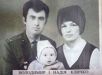 Klitschko testvérek, apja meghalt