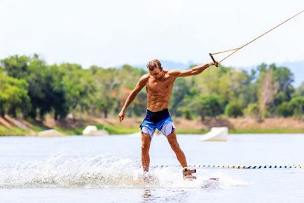 Wakeboarding cum să supună valurile de la zero, anisporturi