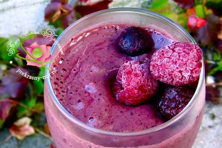 Berry Smoothies retete cu iaurt, lapte, inghetata, apa