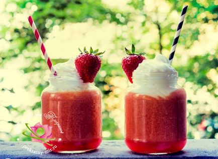 Berry Smoothies retete cu iaurt, lapte, inghetata, apa