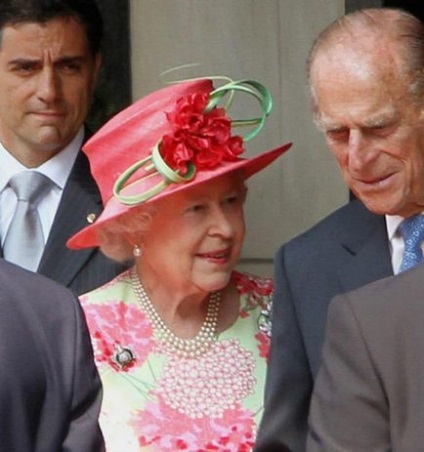 10 Речей, які не можна робити при зустрічі з королевою Великої Британії