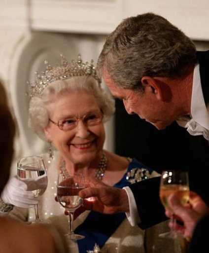 10 Речей, які не можна робити при зустрічі з королевою Великої Британії