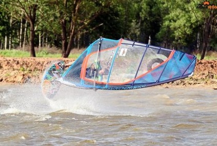 10 întrebări despre un windsurfer începător »