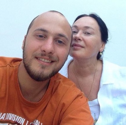26 éves fia, Larisa Guzeeva készül az esküvőre