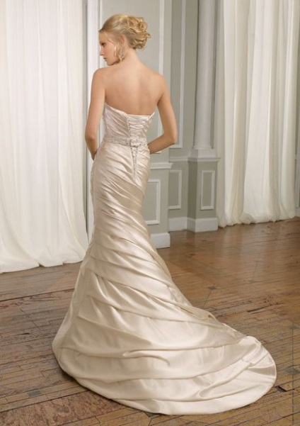 Атласну весільну сукню які бувають і як вибрати