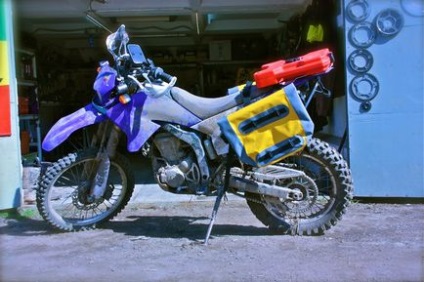 Rack könnyű enduro vagy YAMAHA wr250r elvegye 15 liter benzint és legfeljebb 35 kg terhelés (a rendszer) Rack könnyű enduro vagy YAMAHA wr250r elvegye 15 liter benzint és akár 35 kg-os terhelés
