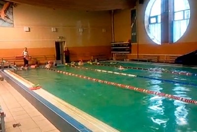 Piscină pentru tineri - odihnă cu copii