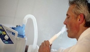 Inhalarea aerodinamică și lazolvană pentru adulți și copii, proporții și utilizarea cu soluție salină și