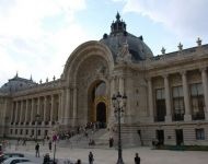 Великий (grand palais) і малий (petit palais) палац