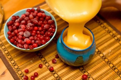 Cowberry cu proprietăți utile de miere și rețete