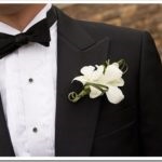 Vőlegény boutonniere jelképe a szerelem