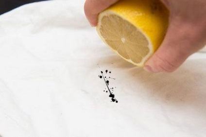 Cum să spălați cerneala din mâner cu haine la domiciliu - un lucru ușor de făcut