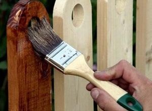 Hogyan kell festeni a fa kerítés - válaszd ki az anyagot, végezzük festmény - egy könnyű dolog