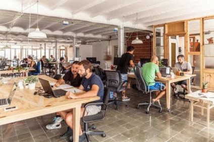 Mi Coworking egyszerű szavakkal, és miért fizet pénzt érte