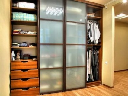 Design de dulapuri cu ușă glisantă (76 pics), design nou, cu piele ecologică