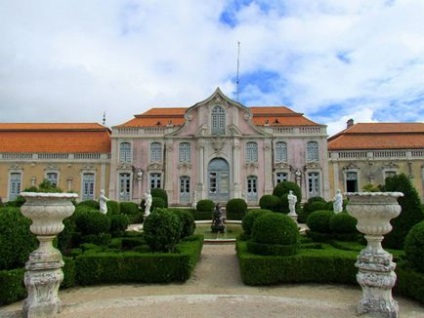 Queluz Palace, Portugália leírás, fényképek, amely a térképen, hogyan juthat