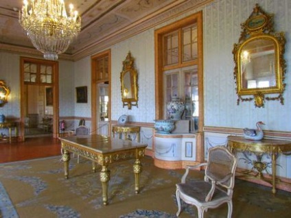 Queluz Palace, Portugália leírás, fényképek, amely a térképen, hogyan juthat