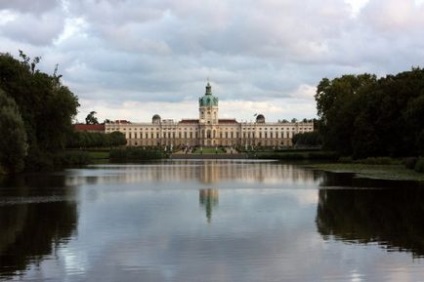 Palatul Charlottenburg din Berlin