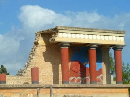Excursie la palatul din Knossos