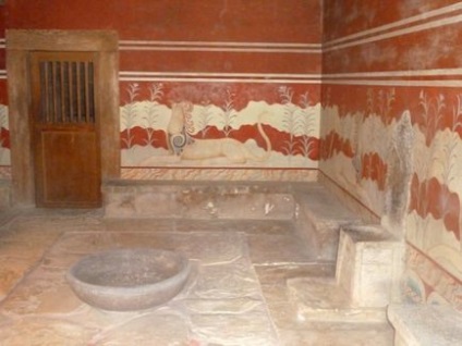 Excursie la palatul din Knossos