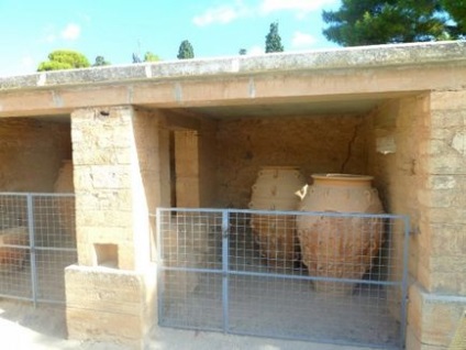 Excursie la palatul din Knossos