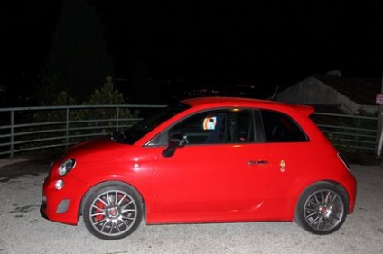 Fiat 500 (fiat 500) abarth 695 tributo ferrari - mituri în format mic