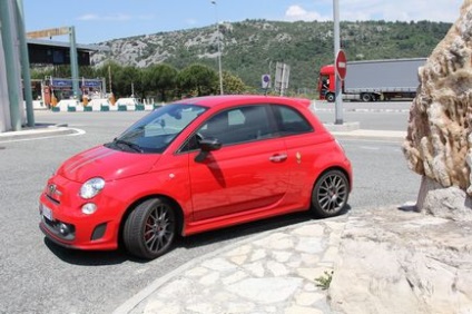 Fiat 500 (fiat 500) abarth 695 tributo ferrari - mituri în format mic