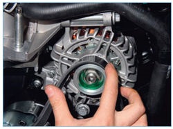 Ford focus 2 ремінь приводу генератора помпи ремінь кондиціонера зняти заміна ремонт форд фокус 2