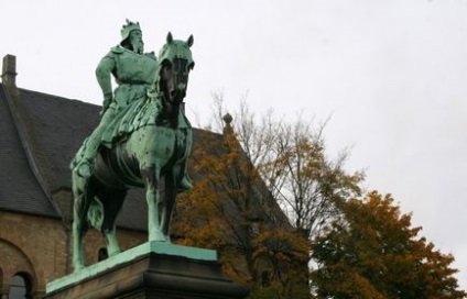 Frederick Barbarossa este o legenda a unei barbe roșii, șapte ruse