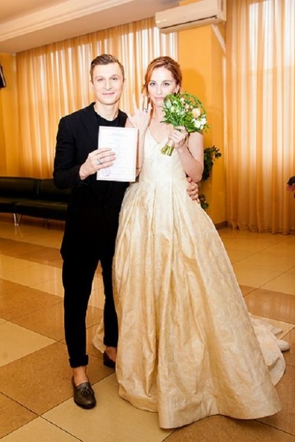 În cazul în care să se uite la fotografie de la nunta de Ekaterina Gratnikova și Maxim Nesterovich