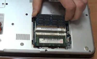 Cseréjére vonatkozó utasításokat a memória és a merevlemez laptop Sony Vaio PCG-3E2 VGN-cs215j (ROM) Cseréjére vonatkozó utasításokat a memória és a merevlemez laptop Sony Vaio PCG-3E2 VGN-cs215j