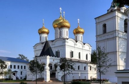 Mănăstirea Ipatievsky din Kostroma. Program de lucru, program de servicii divine, adresă și călătorie foto - viață