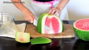 Cum să tăiem rapid și frumos un pepene verde