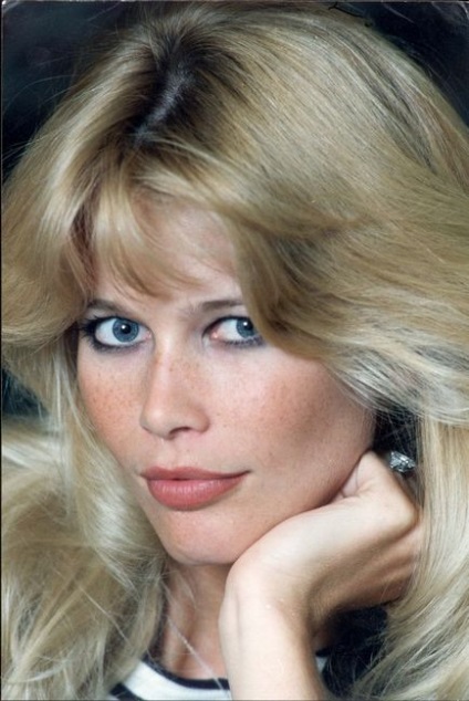 Cum sa schimbat ziua de nastere a lui Claudia Schiffer (foto)