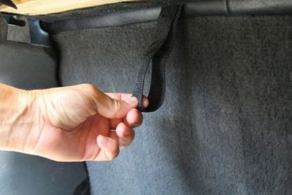 Hogyan kell megnyitni autó olyan helyzetben, amikor a kulcs maradt az utastérben (22 fotó) - triniksi (belső) Hogyan kell megnyitni autó olyan helyzetben, amikor a kulcs maradt az utastérben (22 fotó) - triniksi